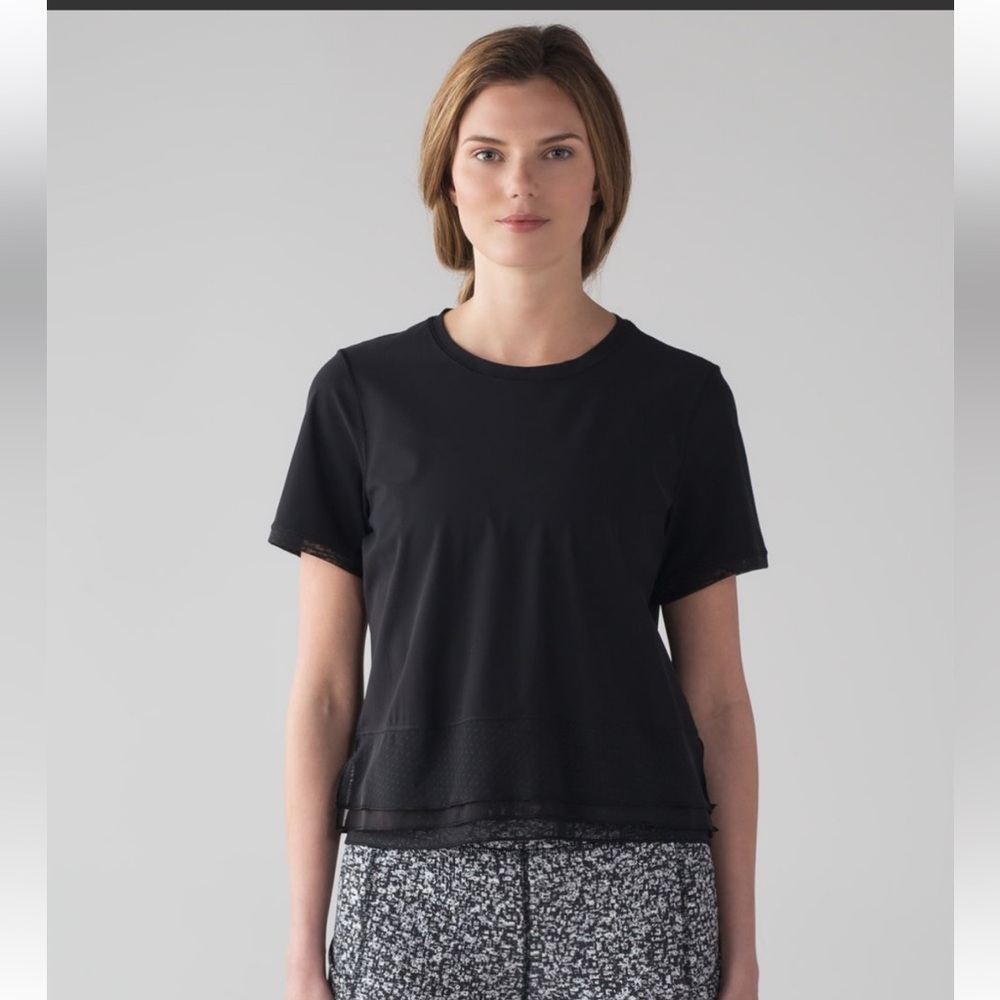 Lululemon Sole Training Short Sleeve Shirt black Size8